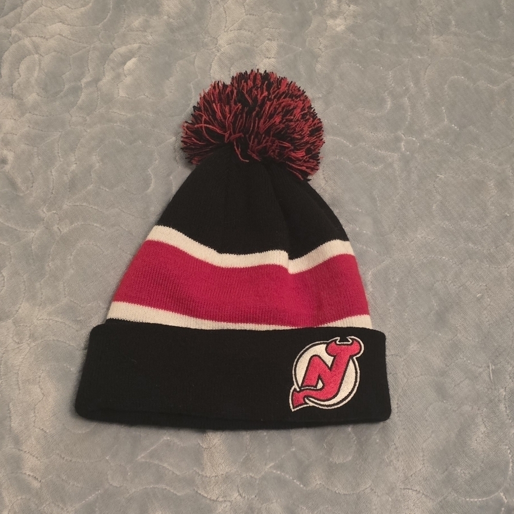 New Jersey Devils NHL Black and Red Pom-Pom Beanie, Unisex (1204)